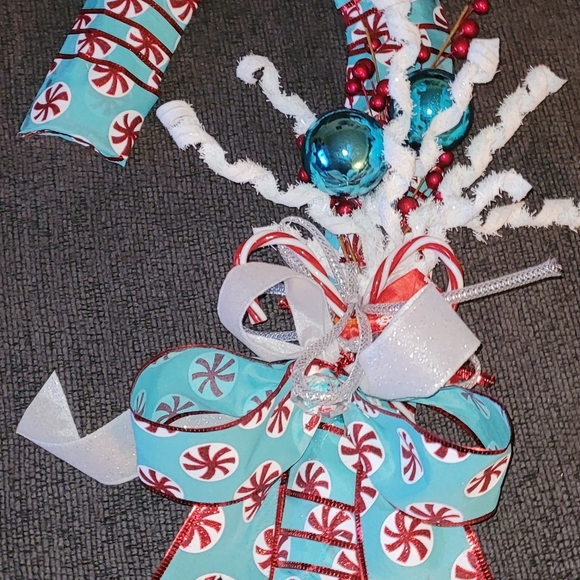 Custom Christmas Wreaths - Picture 15 of 15